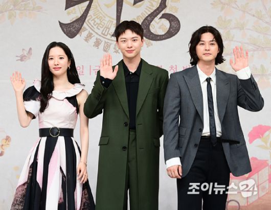 배우 김지연-육성재-김지훈이 17일 오후 서울 양천구 목동 SBS 사옥에서 진행된 SBS 새 금토드라마 '귀궁' 제작발표회에 참석하고 있다. [사진=정소희 기자]