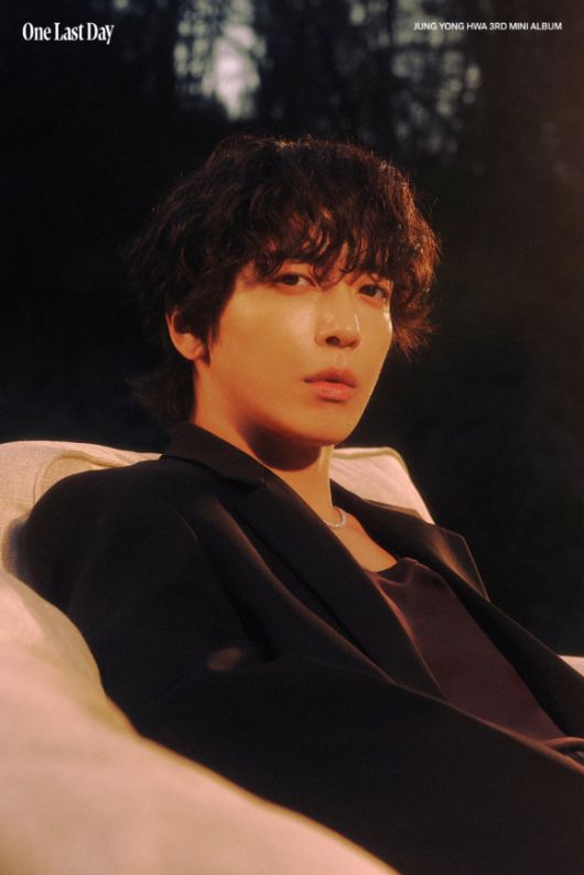 정용화 미니 3집 'One Last Day'(원 라스트 데이) 첫 번째 콘셉트 포토 [사진=FNC엔터테인먼트]