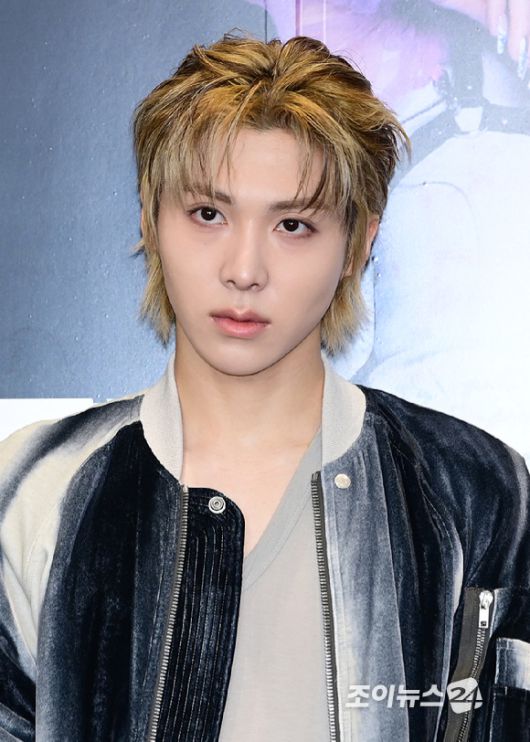 신인 혼성 그룹 올데이 프로젝트 우찬이 23일 오후 서울 강남구 역삼동 일상비일상의틈byU+에서 열린 ALLDAY PROJECT(올데이 프로젝트) 데뷔 기념 팝업 스토어 오픈 포토콜 행사에 참석하고 있다. [사진=정소희 기자]