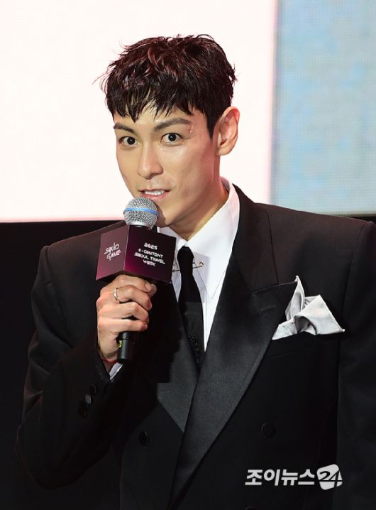 배우 최승현(탑)이 28일 오후 서울시청 앞 서울광장에서 열린 넷플릭스·서울특별시 공동주최 2025 K콘텐츠 서울여행주간 '오징어 게임​' 시즌3 피날레 이벤트에 참석하고 있다. [사진=정소희 기자]