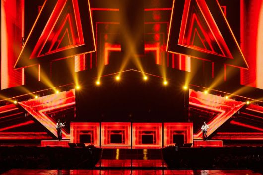 그룹 라이즈가 7월 4일부터 6일까지 서울 송파구 올림픽공원 KSPO DOME에서 열린 첫 단독 콘서트 투어 'RIIZING LOUD'(라이징 라우드)에서 무대를 펼치고 있다. [사진=SM엔터테인먼트]