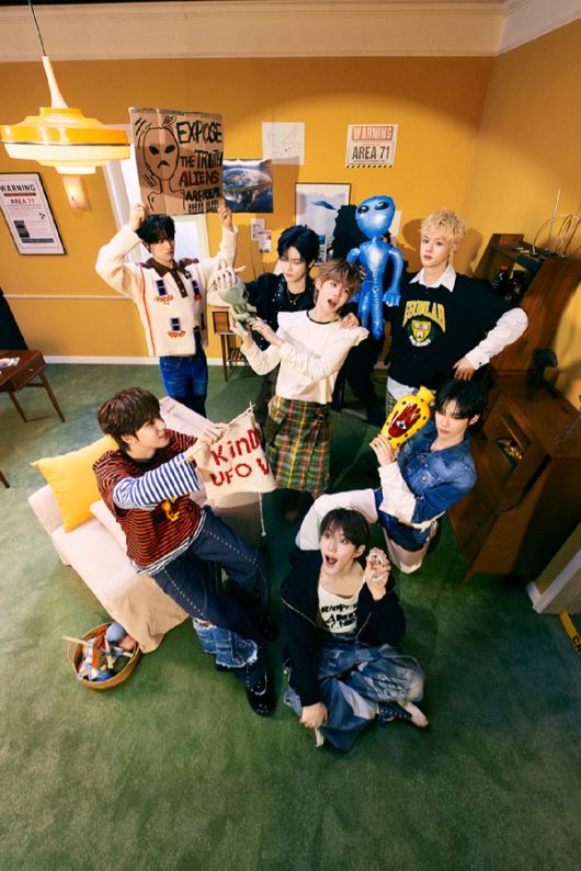 클로즈 유어 아이즈 단체 이미지 [사진=언코어]