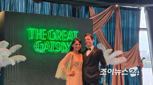 뮤지컬 '위대한 개츠비' 서울 론칭 쇼케이스에 참석한 주연배우 매트 도일과 센젤 아마디 [사진=김양수 기자]