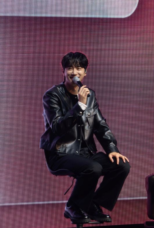 배우 이준영이  팬미팅 '신 바이 준영(Scene by JUNYOUNG)'을 통해 팬들을 만나고 있다. [사진=빌리언스]