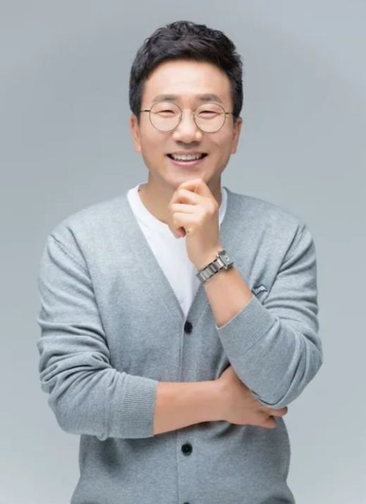 방송인 유영재가 선우은숙 친언니 강제 추행 혐의로 항소심에서 징역 2년 6개월을 선고 받았다.[사진=경인방송]