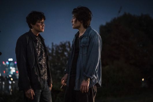 배우 박해준과 강하늘이 영화 '야당'에서 열연하고 있다. [사진=플러스엠엔터테인먼트]