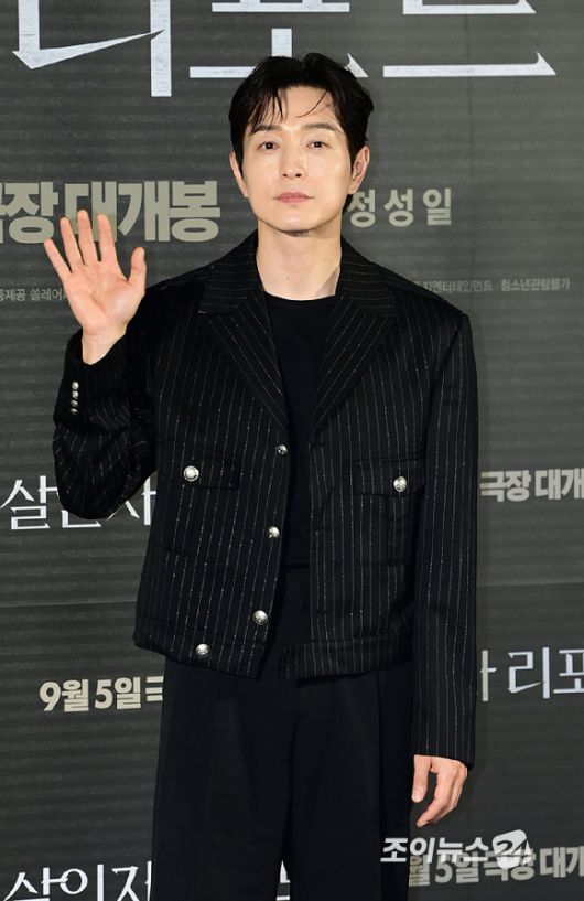 배우 정성일이 12일 오전 서울 용산구 CGV 용산아이파크몰에서 열린 영화 '살인자 리포트'(감독 조영준) 제작보고회에 참석하고 있다. [사진=정소희 기자]