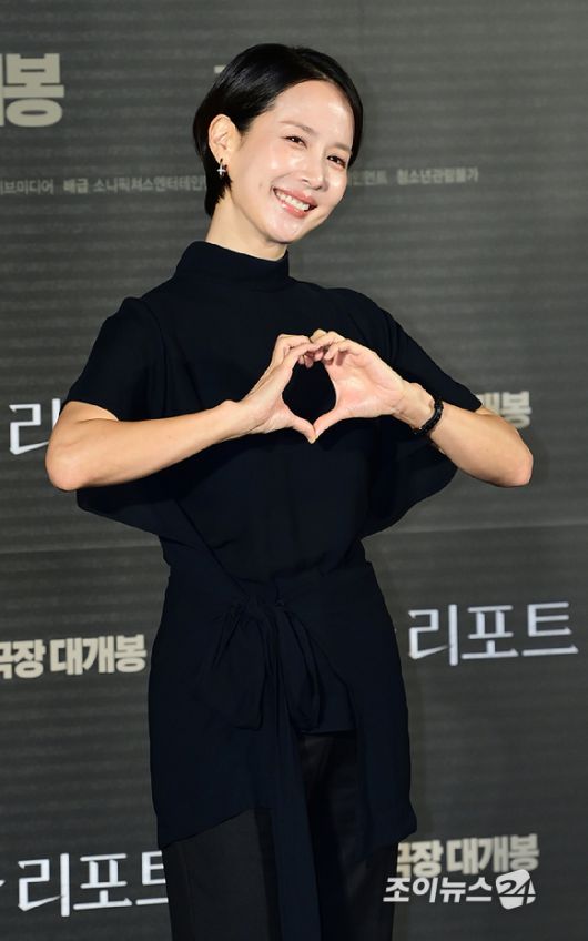 배우 조여정이 12일 오전 서울 용산구 CGV 용산아이파크몰에서 열린 영화 '살인자 리포트'(감독 조영준) 제작보고회에 참석하고 있다.[사진=정소희 기자]