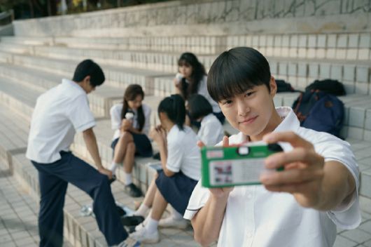 배우 공명이 넷플릭스 영화 '고백의 역사'에서 열연하고 있다. [사진=넷플릭스]