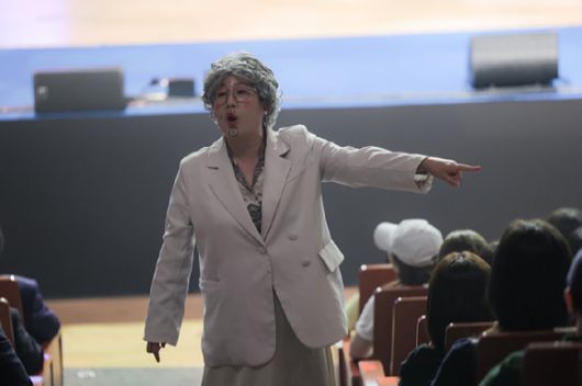 '제 13회 부산국제코미디페스티벌' 개막공연을 선보인 '개그콘서트' 코너 '소통왕 말자할매' [사진=부산국제코미디페스티벌 조직위원회 ]