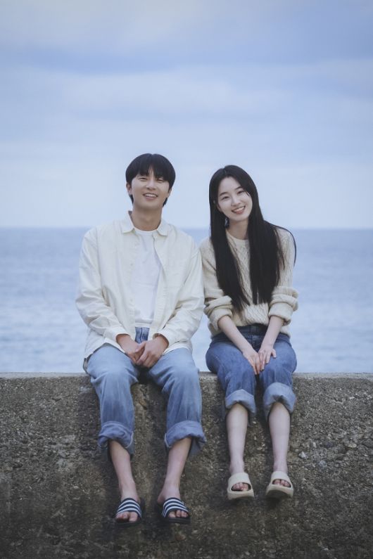 '경도를 기다리며' 박서준, 원지안 [사진= SLL, 아이엔, 글뫼]