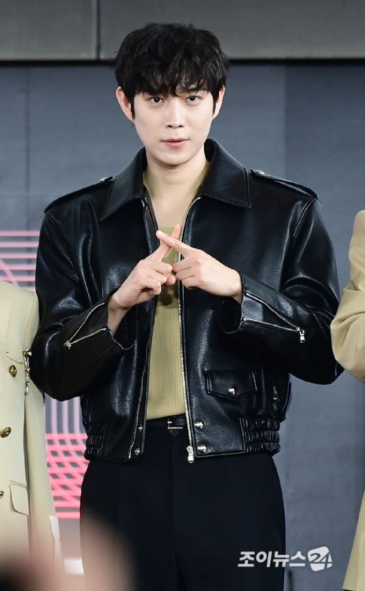 배우 김영대가 19일 오후 부산광역시 해운대구 우동 영화의 전당에서 열린 제30회 부산국제영화제(BIFF) '친애하는 X' 야외무대인사 행사에 참석하고 있다. [사진=정소희 기자]