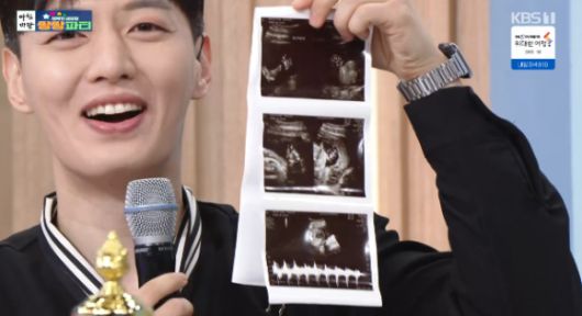 박철규 아나운서가 '아침마당'의 쌍쌍파티에 출연해 딸 자랑을 하고 있다. [사진=KBS 방송화면 캡처]