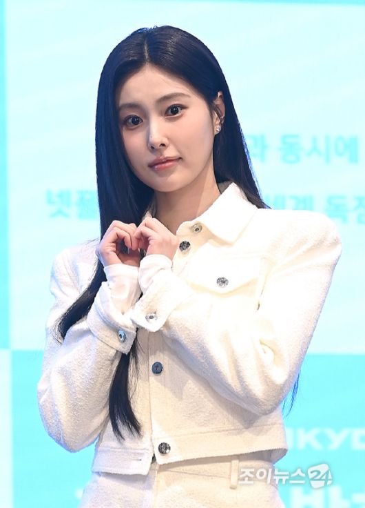 배우 강혜원이 7일 오후 서울 구로구 더 세인트에서 진행된 '첫입에 반하다' 제작발표회에서 포즈를 취하고 있다. [사진=곽영래 기자]