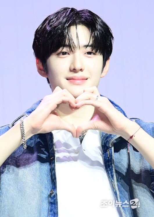 그룹 알파드라이브원 상현이 12일 오후 서울 용산구 블루스퀘어 SOL트래블홀에서 열린 알파드라이브원(ALPHA DRIVE ONE) 첫 번째 데뷔 미니 1집 'EUPHORIA'(유포리아) 발매 기념 쇼케이스에 참석하고 있다. [사진=정소희 기자]