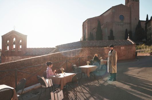 배우 김선호, 고윤정이 넷플릭스 시리즈 '이 사랑 통역 되나요?'에서 호흡을 맞추고 있다. [사진=넷플릭스]