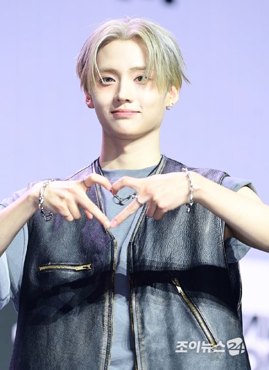 그룹 알파드라이브원 상원이 12일 오후 서울 용산구 블루스퀘어 SOL트래블홀에서 열린 알파드라이브원(ALPHA DRIVE ONE) 첫 번째 데뷔 미니 1집 'EUPHORIA'(유포리아) 발매 기념 쇼케이스에 참석하고 있다. [사진=정소희 기자]