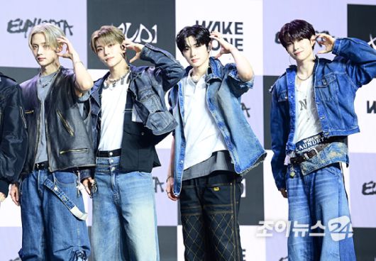 그룹 알파드라이브원 상원-씬롱-상현-건우가 12일 오후 서울 용산구 블루스퀘어 SOL트래블홀에서 열린 알파드라이브원(ALPHA DRIVE ONE) 첫 번째 데뷔 미니 1집 'EUPHORIA'(유포리아) 발매 기념 쇼케이스에 참석하고 있다. [사진=정소희 기자]