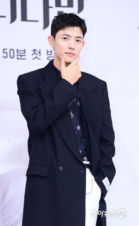 배우 로몬이 16일 오후 서울 목동 SBS에서 열린 SBS 새 금토드라마 '오늘부터 인간입니다만' 제작발표회에 참석하고 있다. [사진=정소희 기자]