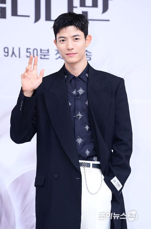 배우 로몬이 16일 오후 서울 목동 SBS에서 열린 SBS 새 금토드라마 '오늘부터 인간입니다만' 제작발표회에 참석하고 있다. [사진=정소희 기자]