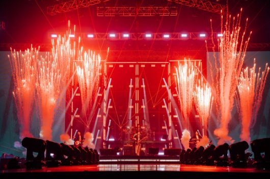 데이식스가 데뷔 10주년 기념 투어 'DAY6 10th Anniversary Tour ' The DECADE '' 홍콩 콘서트를 통해 팬들을 만나고 있다. [사진=JYP엔터테인먼트, kenneviaphotography]