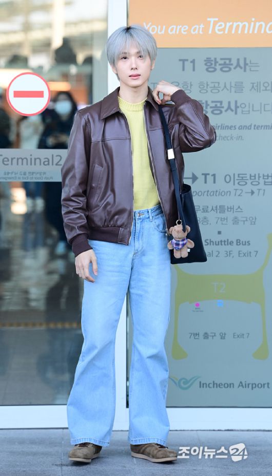 그룹 엔시티 드림(NCT DREAM) 지성이 20일 해외 일정 참석 차 인천국제공항을 통해 출국하고 있다. [사진=정소희 기자]