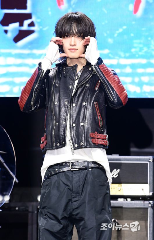 밴드 에이엠피 김신이 21일 오후 서울 서대문구 예스24 원더로크홀에서 열린 AxMxP(에이엠피) 첫 번째 미니앨범 'Amplify My Way'(앰플리파이 마이 웨이) 프레스 쇼케이스에 참석하고 있다. [사진=정소희 기자]