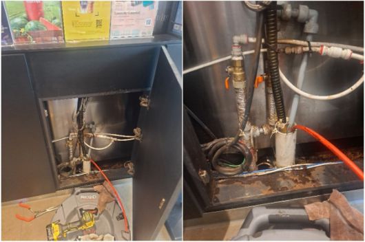 커피 머신 배수관 막힘 사례 / 청년배관케어 홈페이지 갈무리
