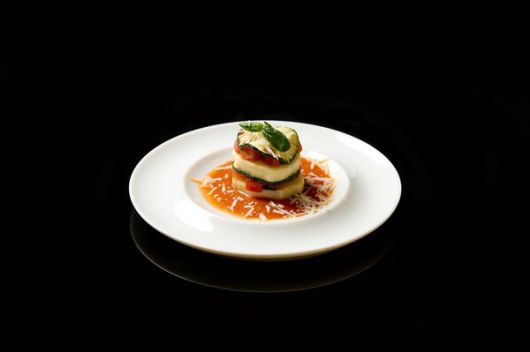 세바스티아노 쟌그레고리오 셰프의 ‘여름 쥬키니 파르미지아나’ /롯데호텔앤리조트 제공