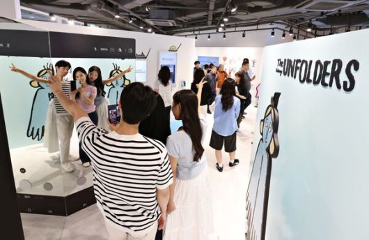 삼성전자, 장 줄리앙 협업 '갤럭시 Z 폴드7·Z 플립7' 체험존