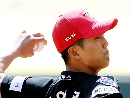 KIA 선발투수 이의리는 5⅔이닝을 무실점으로 막아 시즌 2승(1패)째를 거뒀다. [연합뉴스 자료사진]