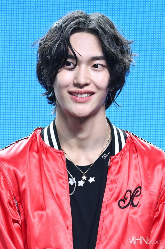 원빈 '웃으면 세상이 환해져'