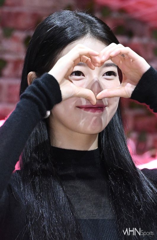 수지 '망원경 하트'