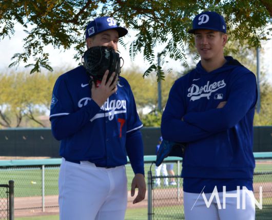 (다저스 선발투수 블레이크 스넬(왼쪽)과 바비 밀러)