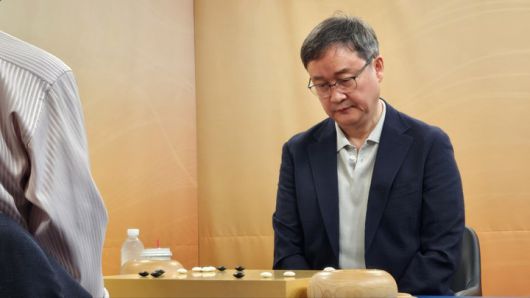 깊은 수읽기에 빠진 유창혁 9단.(사진 K바둑 제공)