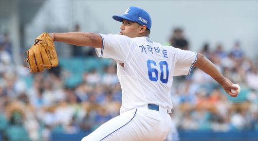 26일 대구 삼성라이온즈파크에서 열린 2025 프로야구 한화 이글스와 삼성 라이온즈의 경기. 1회 초 삼성 선발투수 가라비토가 역투하고 있다. 2025.6.26