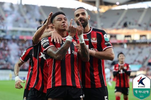 '레전드' 기성용을 떠나보낸 프로축구 K리그1 FC서울이 기성용을 품은 포항 스틸러스와 맞대결에서 쾌승을 거뒀다.