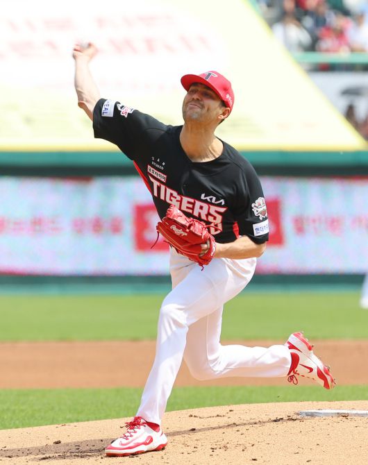 역투하는 KIA 네일.