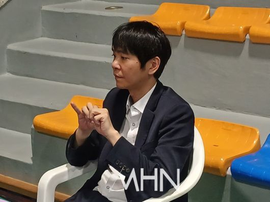 대회장을 지키고 있는 이세돌 국수.(사진 MHN 엄민용 선임기자)