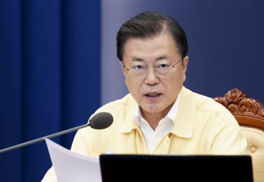 [서울=뉴시스] 문재인 대통령이 29일 청와대에서 열린 민생경제장관회의에서 발언하고 있다. (사진=청와대 제공) 2021.07.29. photo@newsis.com *재판매 및 DB 금지 <저작권자ⓒ 공감언론 뉴시스통신사. 무단전재-재배포 금지.> /사진=뉴시스화상