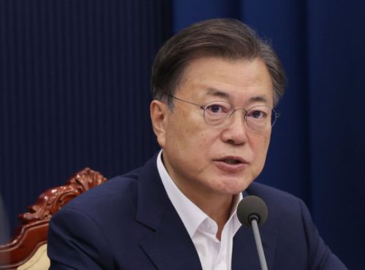 [서울=뉴시스]김진아 기자 = 문재인 대통령이 6일 청와대에서 열린 국무회의에서 발언하고 있다. 2021.07.06. bluesoda@newsis.com <저작권자ⓒ 공감언론 뉴시스통신사. 무단전재-재배포 금지.> /사진=뉴시스화상