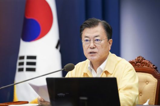[서울=뉴시스] 전진환 기자 = 문재인 대통령이 30일 오후 청와대 여민관에서 열린 수석·보좌관회의에 참석해 발언하고 있다. (사진=청와대 제공) 2021.08.30. photo@newsis.com *재판매 및 DB 금지 <저작권자ⓒ 공감언론 뉴시스통신사. 무단전재-재배포 금지.> /사진=뉴시스화상