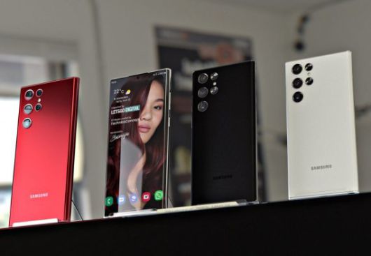 갤럭시S22울트라 예상 렌더링 이미지. 렛츠고디지털 제공.