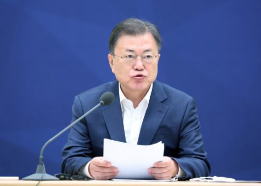 [서울=뉴시스] 전진환 기자 = 문재인 대통령이 17일 오전 청와대 영빈관에서 열린 외국인투자기업인과의 대화에 참석, 발언하고 있다. 2022.02.17. amin2@newsis.com <저작권자ⓒ 공감언론 뉴시스통신사. 무단전재-재배포 금지.> /사진=뉴시스화상