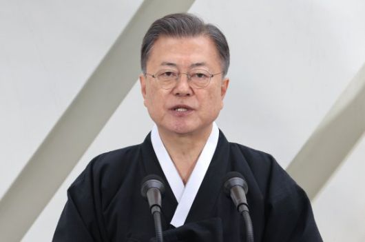 [서울=뉴시스] 김진아 기자 = 문재인 대통령이 1일 서울 서대문구 국립 대한민국임시정부 기념관에서 열린 제103주년 3.1절 기념식에서 기념사를 하고 있다. 2022.03.01. bluesoda@newsis.com /사진=뉴시스