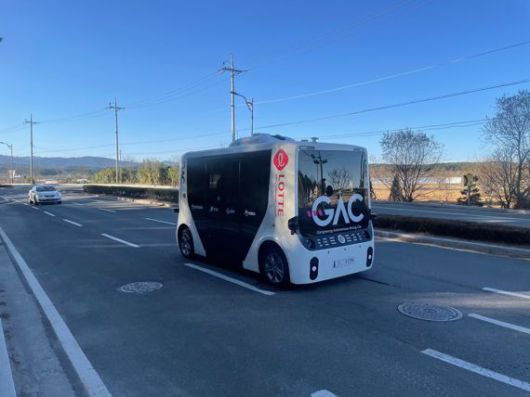 강릉에서 시범 운행되고 있는 자율주행 자동차(사진=강릉시)