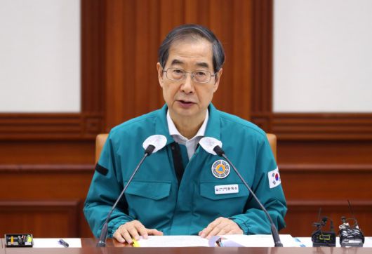 한덕수 국무총리가 29일 오전 서울 종로구 정부서울청사에서 열린 코로나19 중앙재난안전대책본부 및 봄철안전대책 추진상황 점검회의에 참석해 발언하고 있다. /사진=뉴시스화상