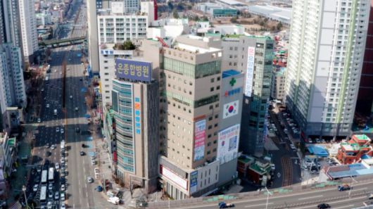 대학병원 출신 내과 교수들을 대거 영입해 중증환자 중점진료시스템 구축에 나선 온종합병원. 온종합병원 제공                                      부산 온종합병원은 지난 1월 26일 부산·경남권 최초로 최첨단 고해상도 디지털 PET-CT를 도입·운영해 오고 있다. 온종합병원 제공