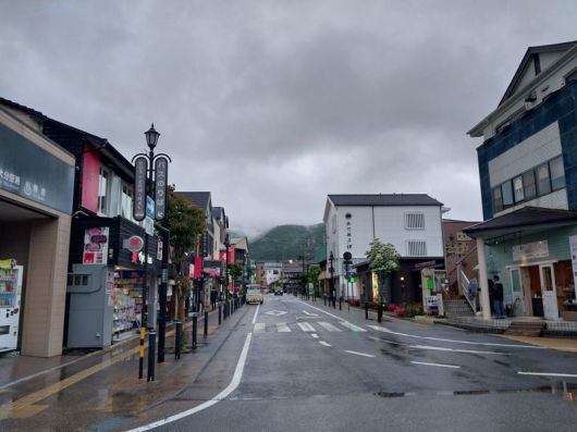 비오는 6월 첫주, 유후인 역사를 찍은 사진 / 사진=이환주 기자