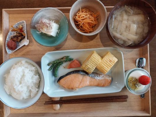 유후인 숙소에서 나온 조식 상차림 / 사진=이환주 기자